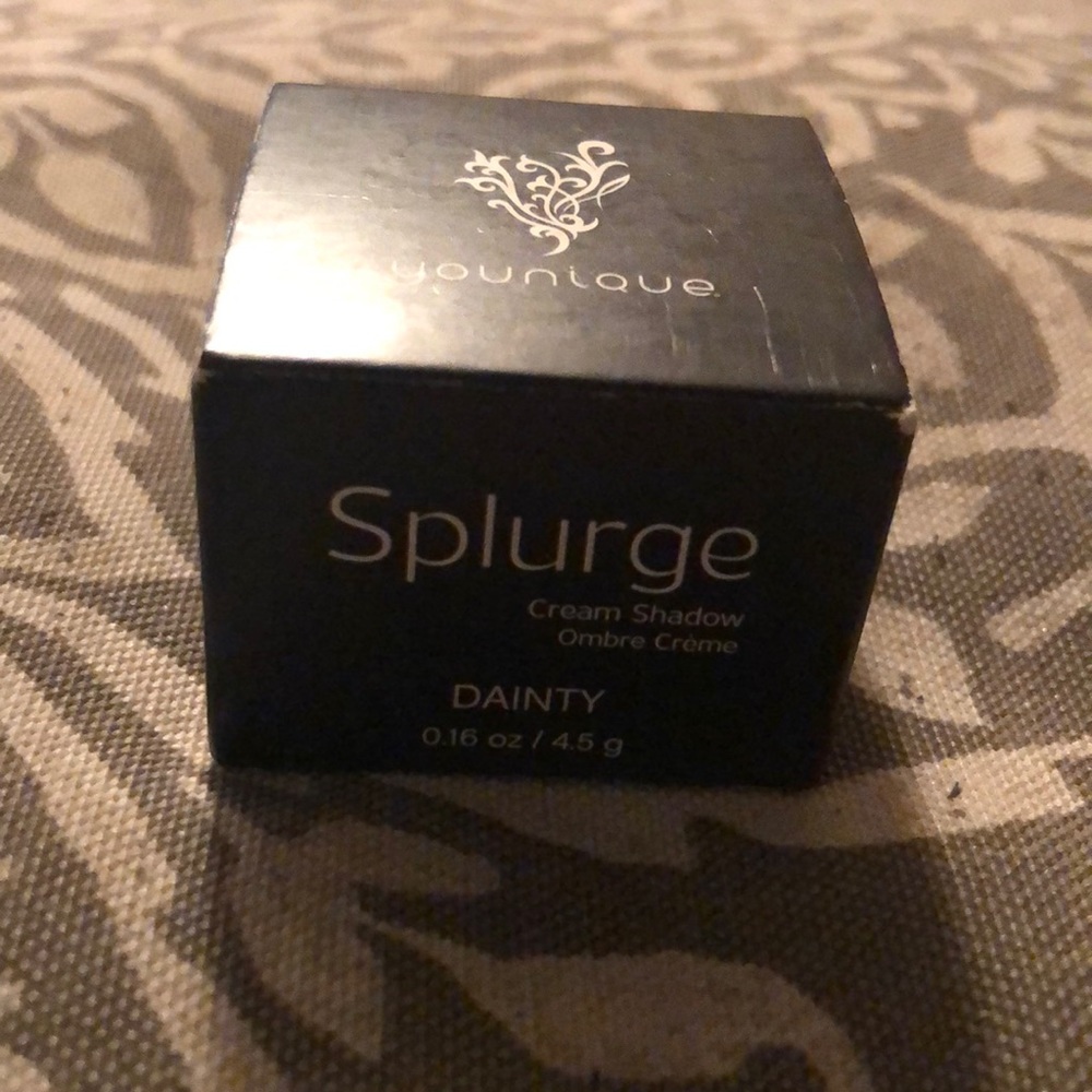Younique Splurge cream shadow